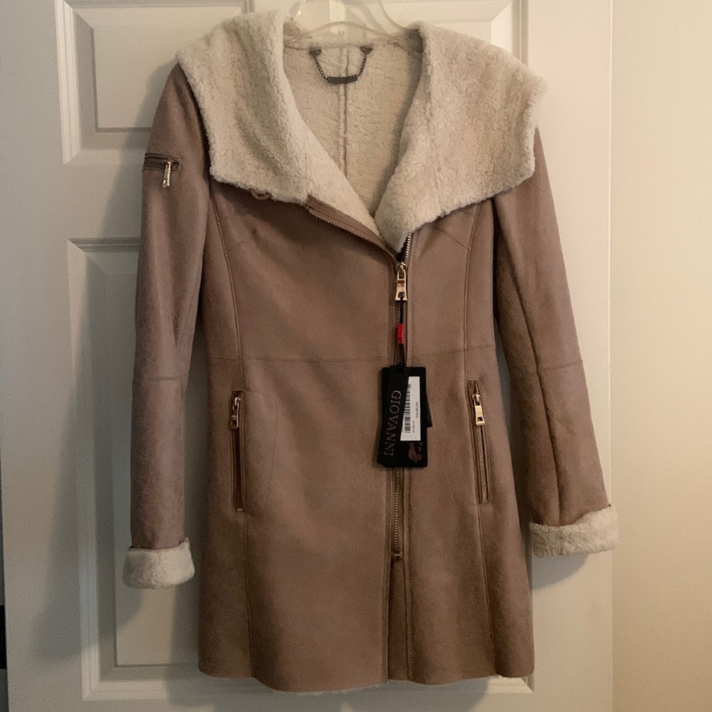 Giovanni Paris leather/shearling 3/4 coat with gold detailing